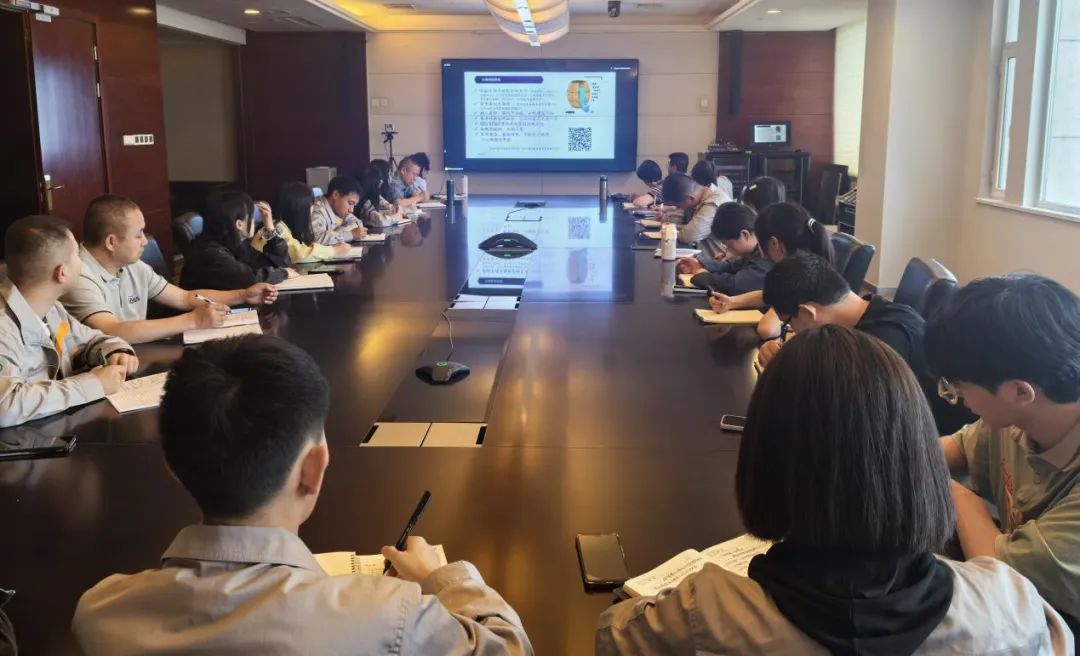公司舉辦“全面推進(jìn)企業(yè)合規(guī)體系建設(shè)”專(zhuān)題培訓(xùn)講座